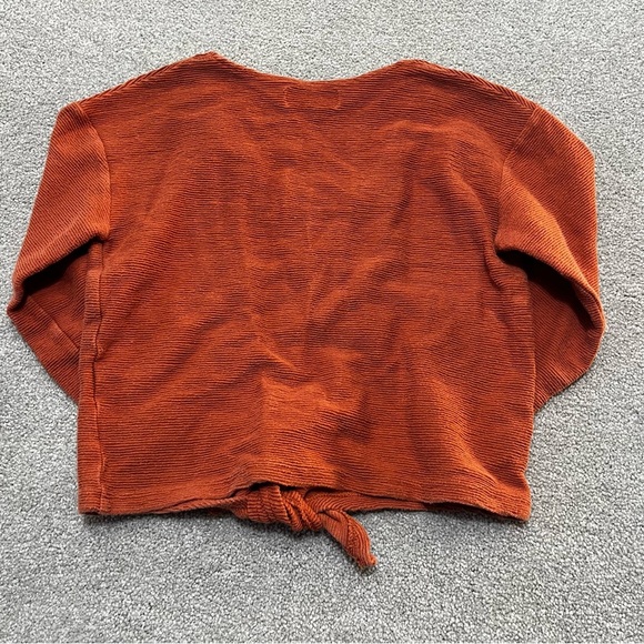 Texture & Thread Long-Sleeve Tie-Front Top Size XS - Picture 6 of 9